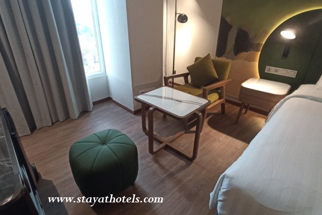 Menginap di Hotel